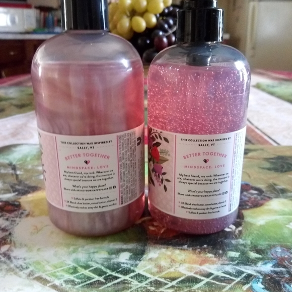 FIND YOUR HAPPY PLACE WRAPPED IN YOUR ARM SET - Picture 5 of 7